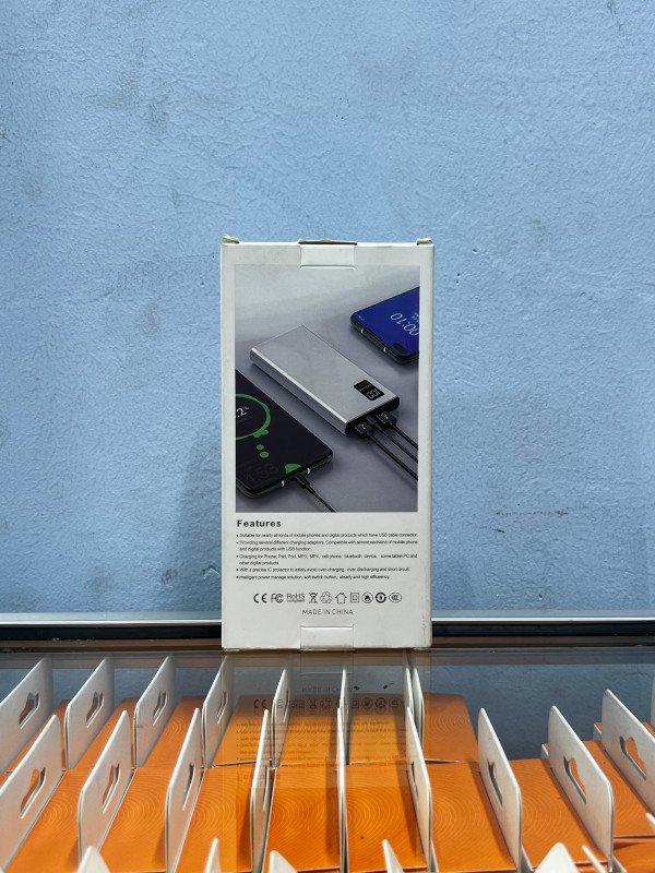 fast chrging powerbank with display
